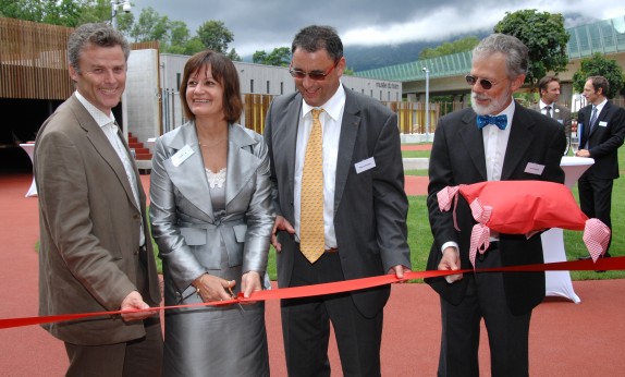 Inauguration de la crèche de Philip Morris, 2012